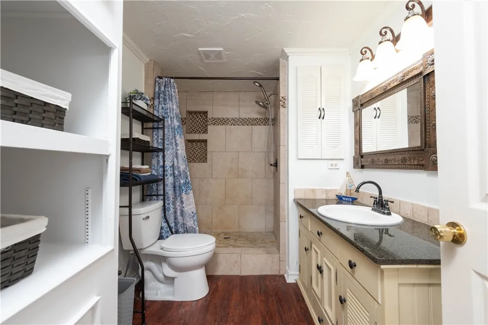 132 Zenna Drive Mathis, TX 78368