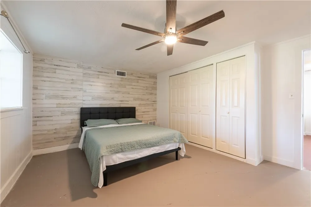 132 Zenna Drive Mathis, TX 78368