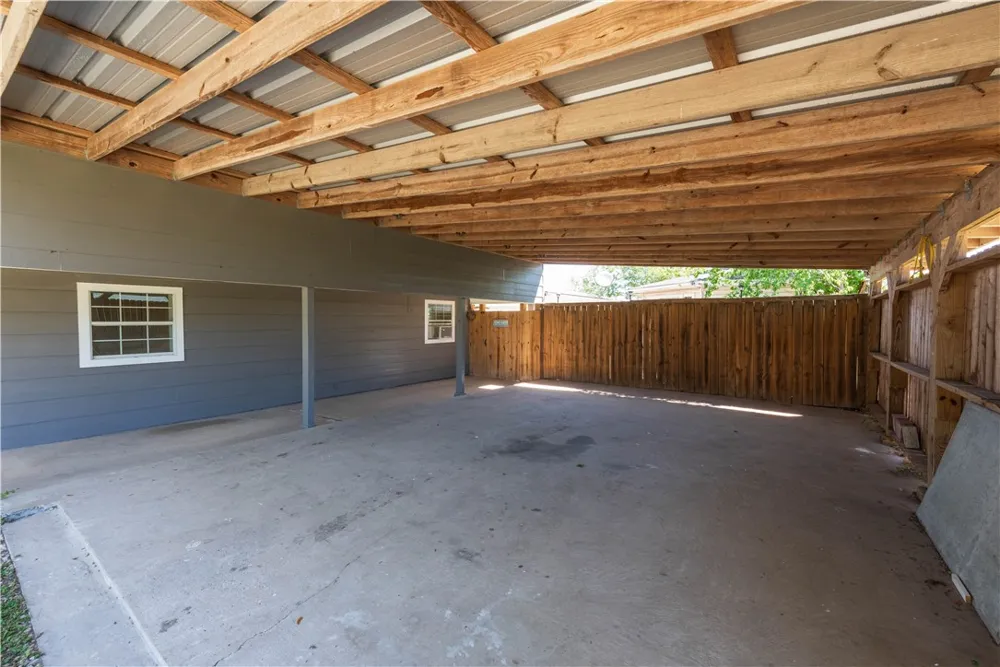 132 Zenna Drive Mathis, TX 78368