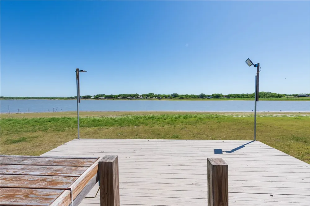 132 Zenna Drive Mathis, TX 78368