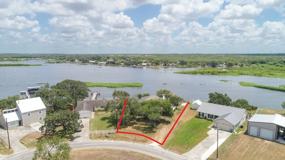 132 Zenna Drive Mathis, TX 78368