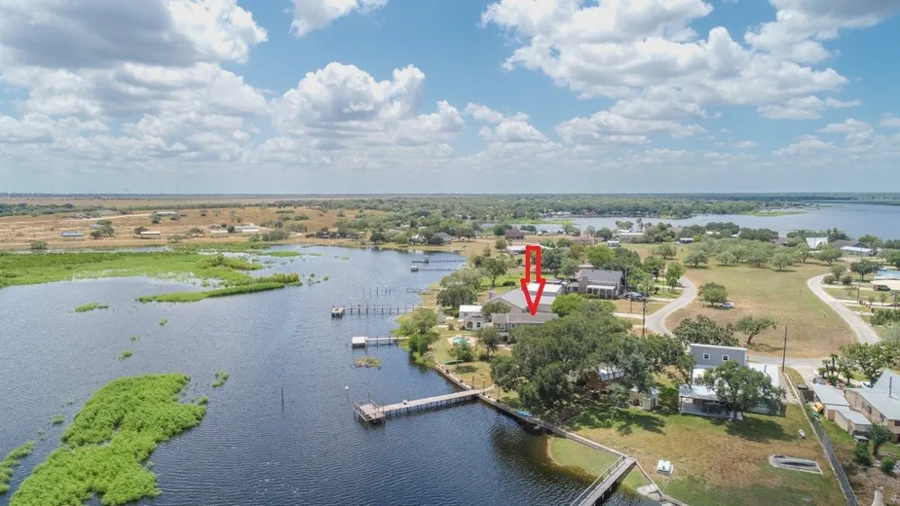 132 Zenna Drive Mathis, TX 78368