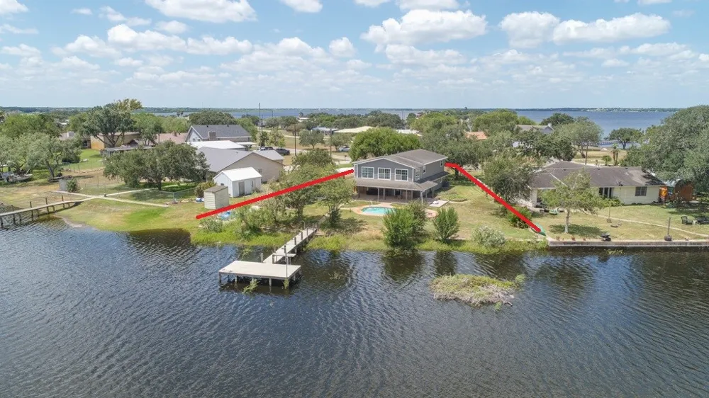 132 Zenna Drive Mathis, TX 78368