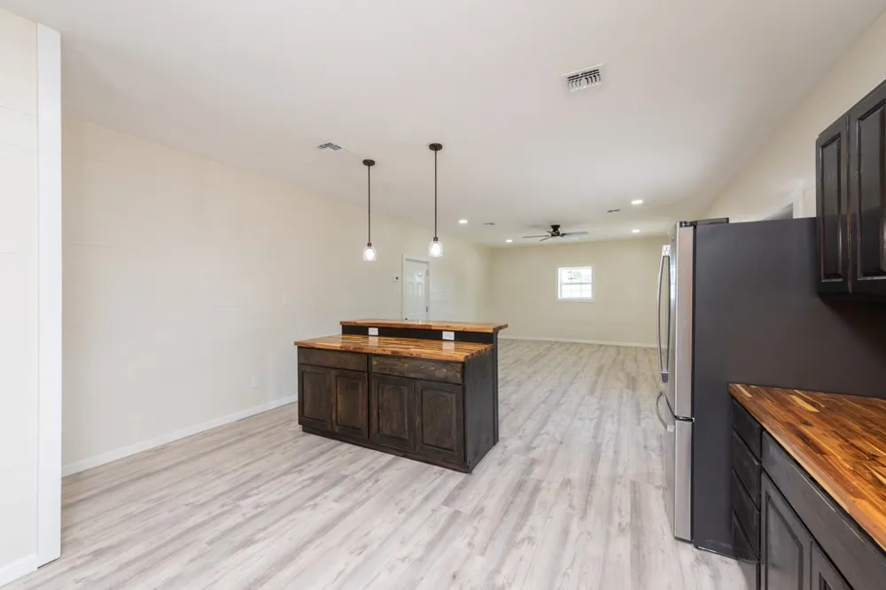 660 Carmel Drive Sandia, TX 78383