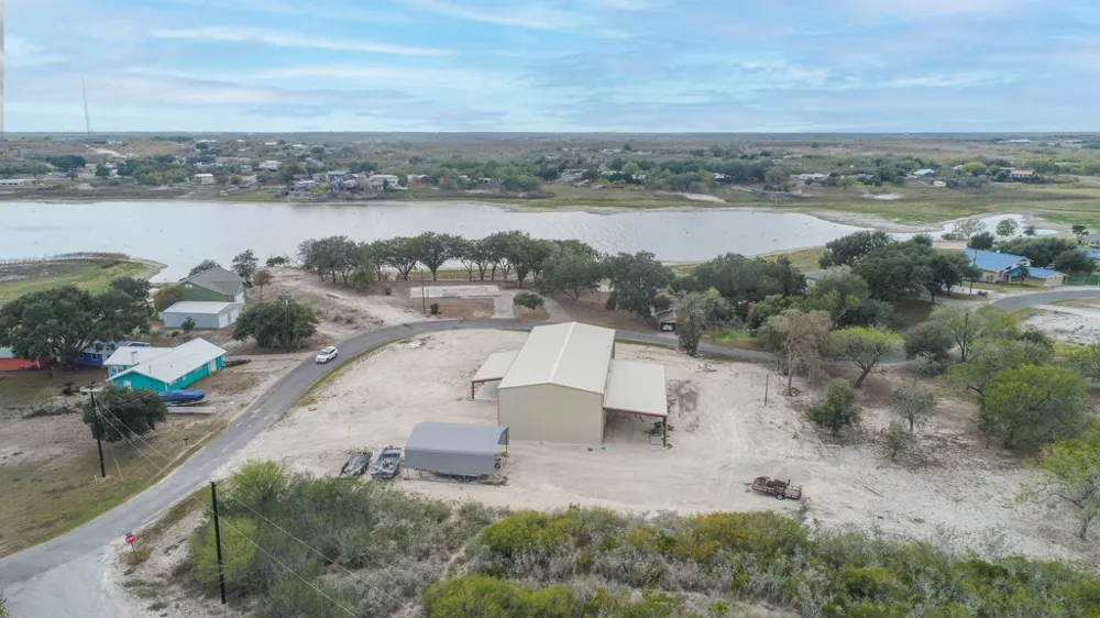 660 Carmel Drive Sandia, TX 78383