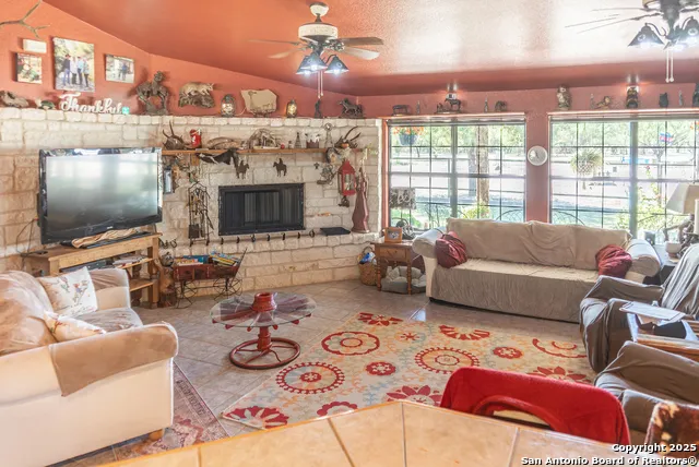 2133 Lausen Del Rio, TX 78840