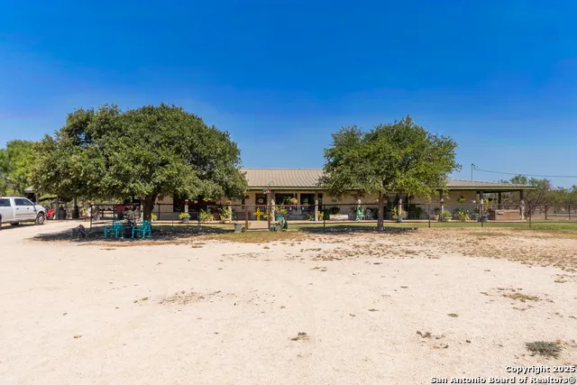 2133 Lausen Del Rio, TX 78840