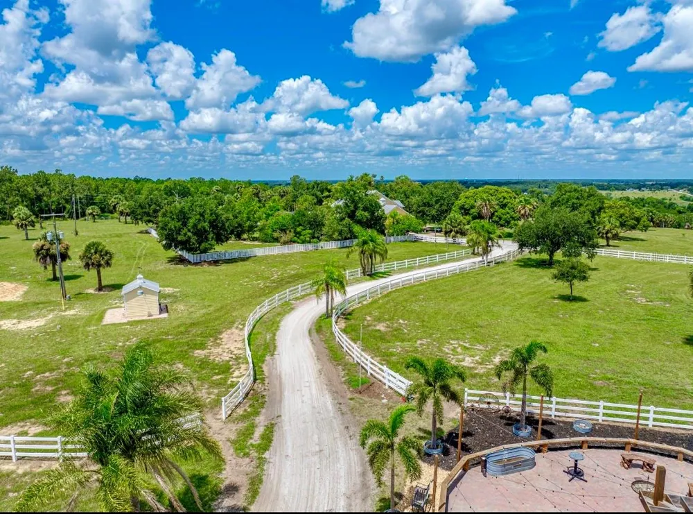 664 S LAKE STARR BOULEVARD Lake Wales, FL 33898