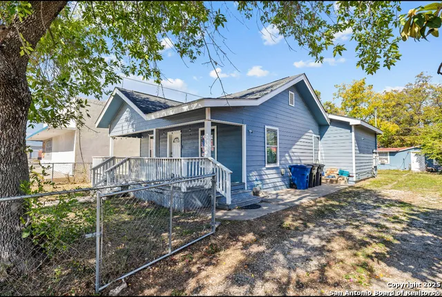 2537 W Southcross San Antonio, TX 78211