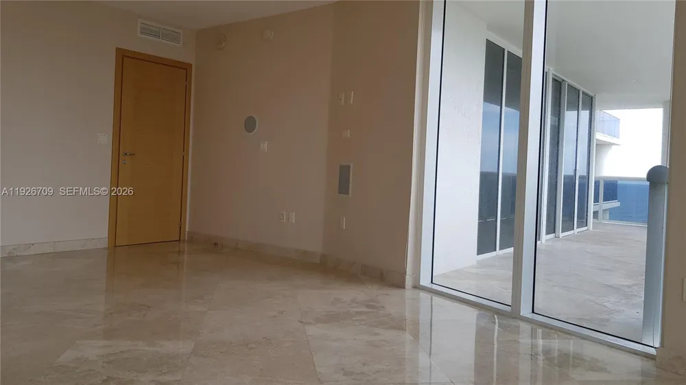 1850 S Ocean Dr #1405 Hallandale Beach, FL 33009