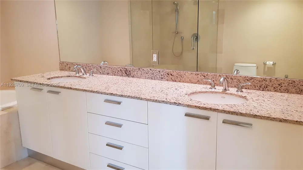 1850 S Ocean Dr #1405 Hallandale Beach, FL 33009
