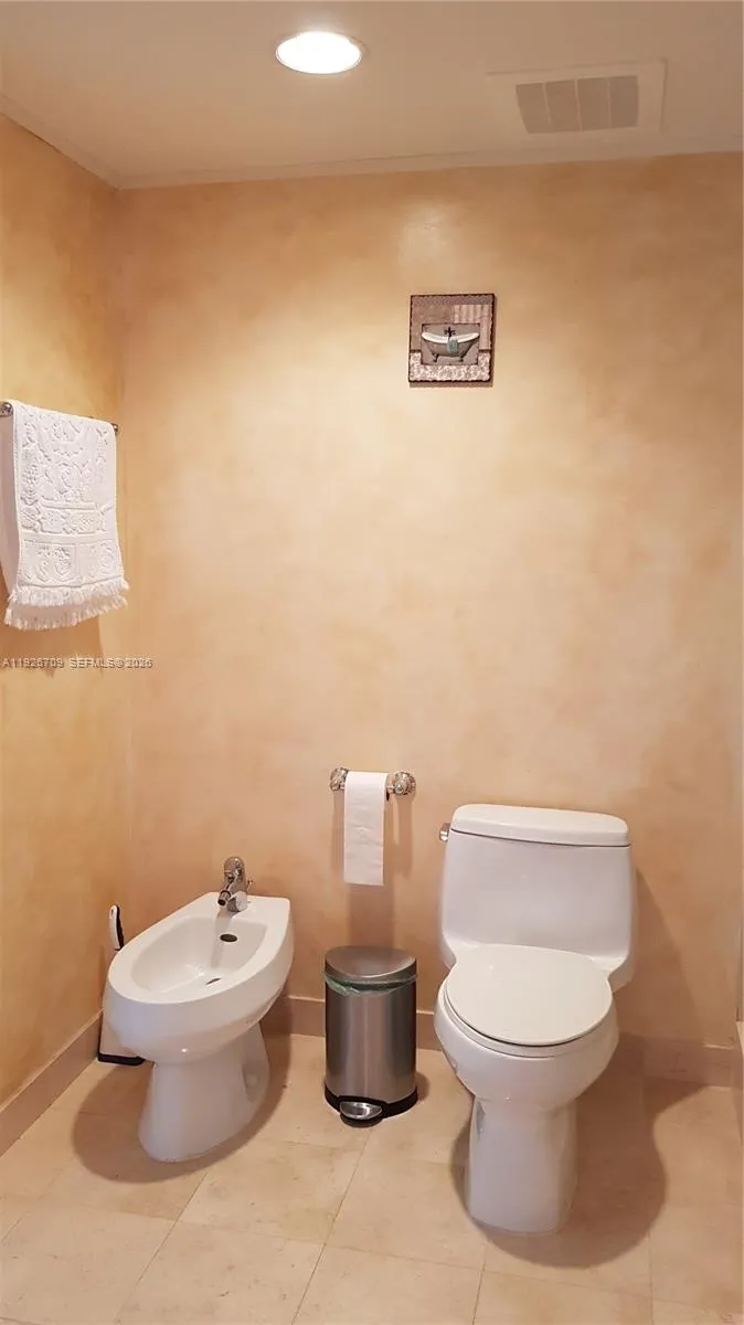 1850 S Ocean Dr #1405 Hallandale Beach, FL 33009