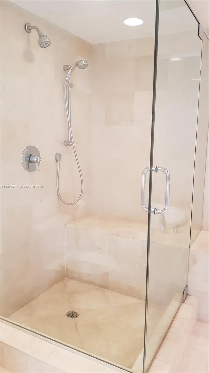 1850 S Ocean Dr #1405 Hallandale Beach, FL 33009