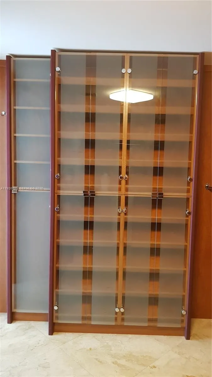 1850 S Ocean Dr #1405 Hallandale Beach, FL 33009
