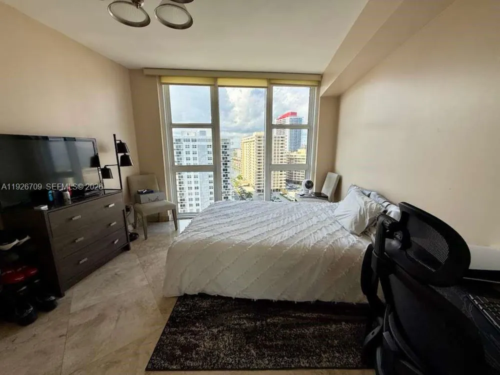 1850 S Ocean Dr #1405 Hallandale Beach, FL 33009