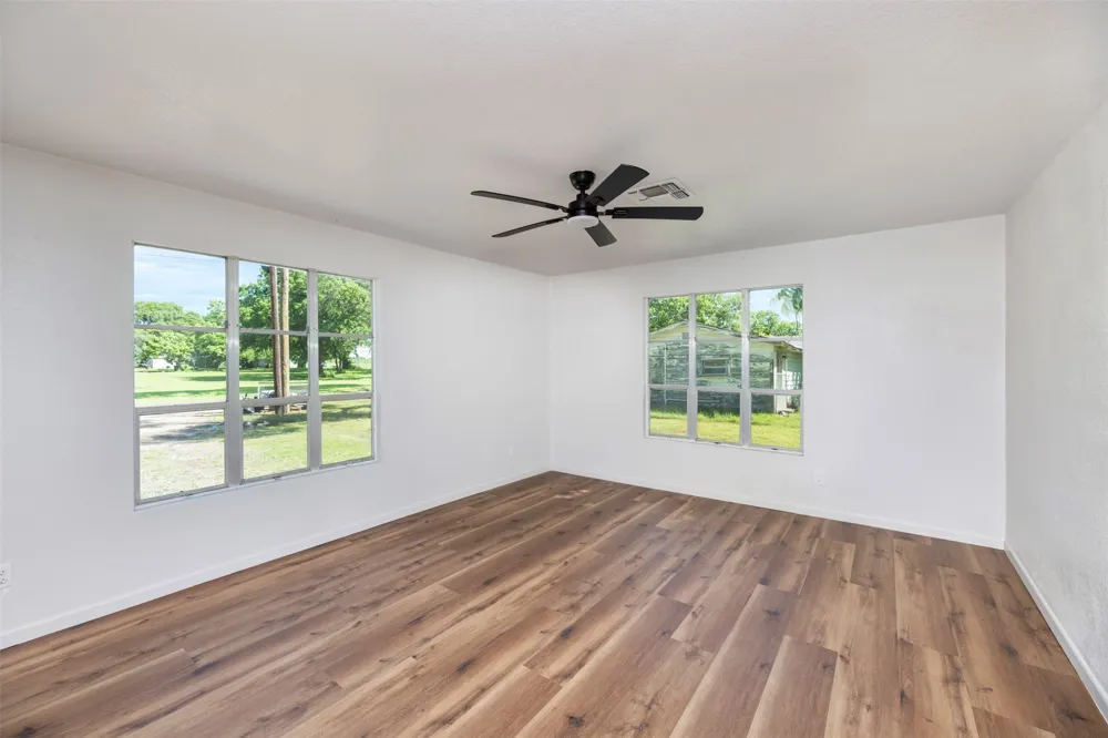 103 Ivy Street Goodlow, TX 75144