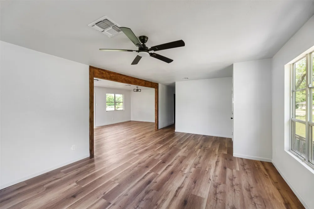 103 Ivy Street Goodlow, TX 75144