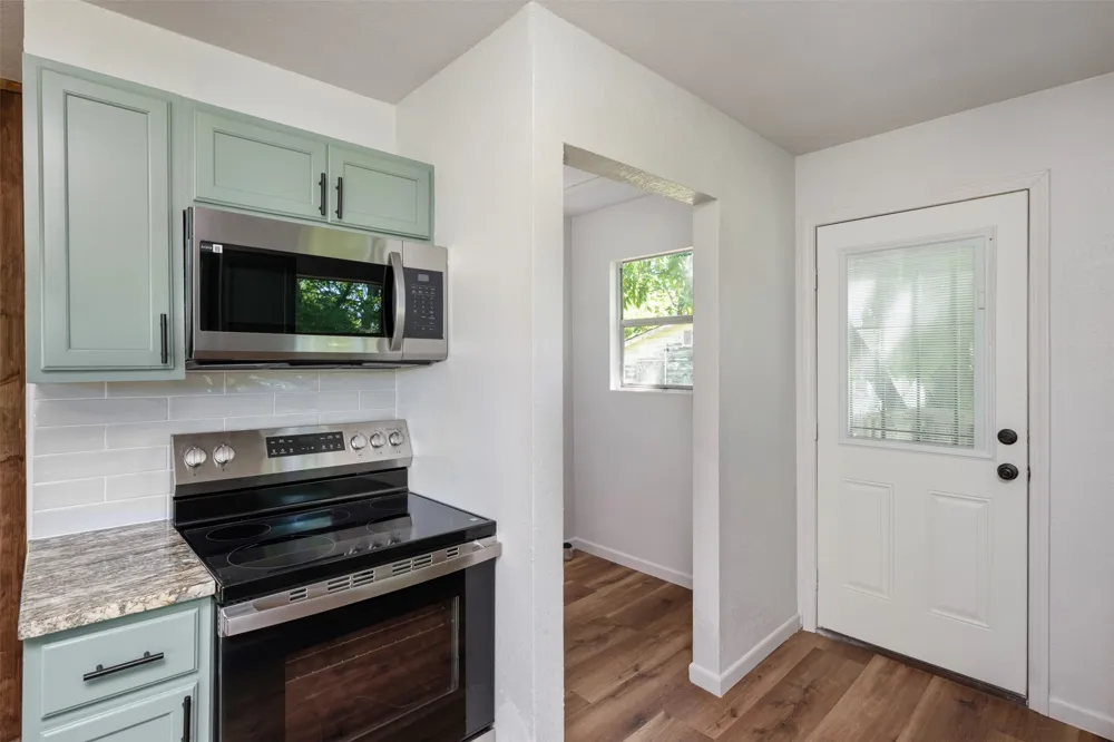 103 Ivy Street Goodlow, TX 75144