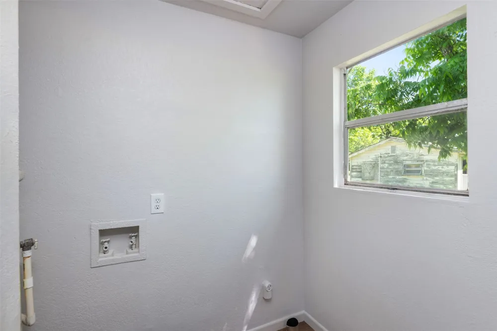 103 Ivy Street Goodlow, TX 75144