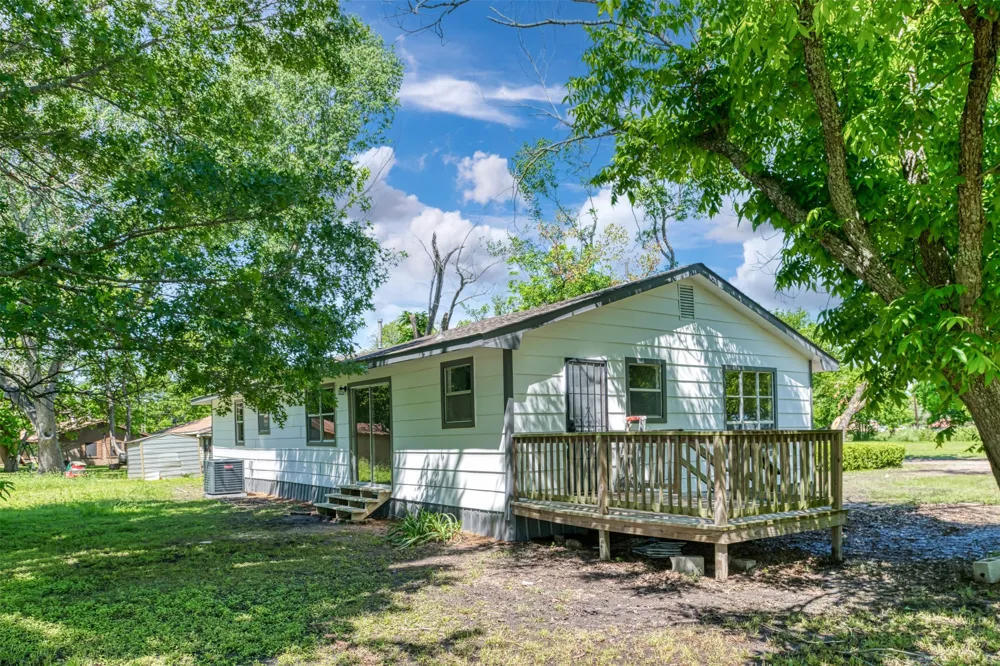 103 Ivy Street Goodlow, TX 75144