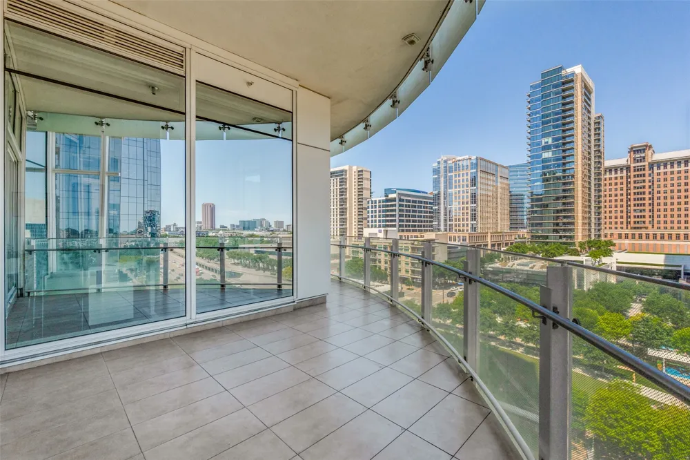 1918 Olive Street #701 Dallas, TX 75201
