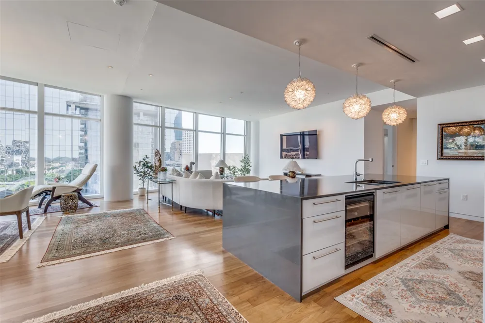 1918 Olive Street #701 Dallas, TX 75201