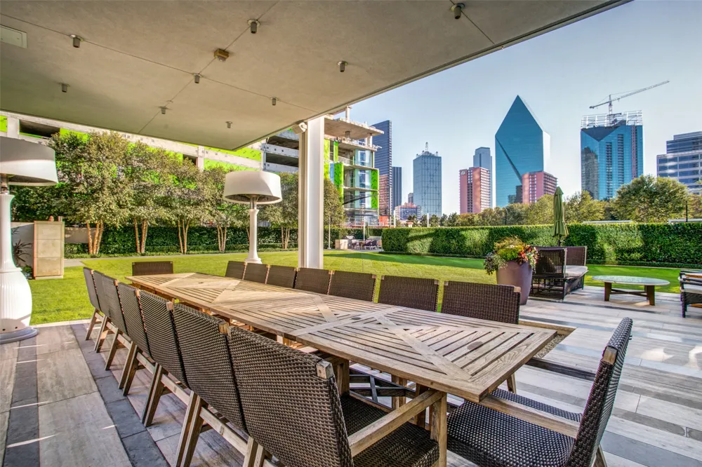 1918 Olive Street #701 Dallas, TX 75201