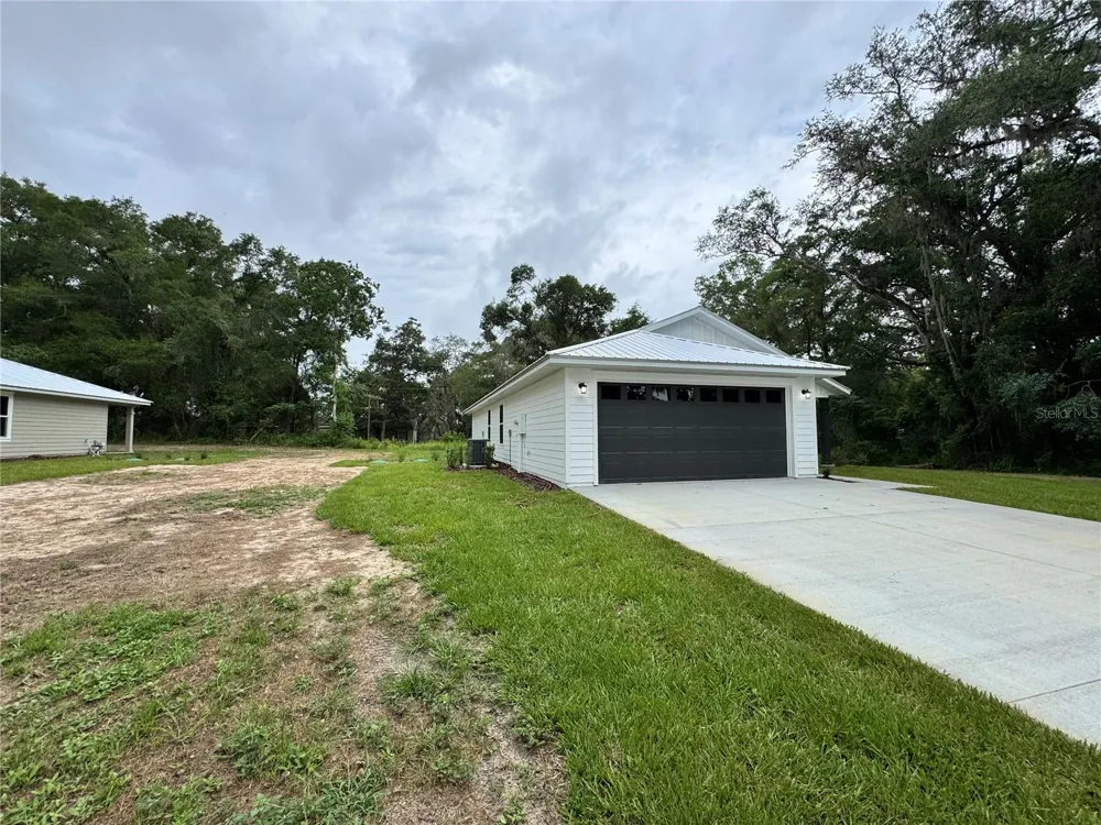8507 SE 70TH AVENUE Trenton, FL 32693