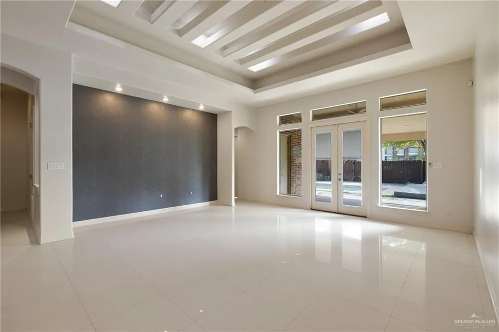 2505 Grand Canal Drive Mission, TX 78572