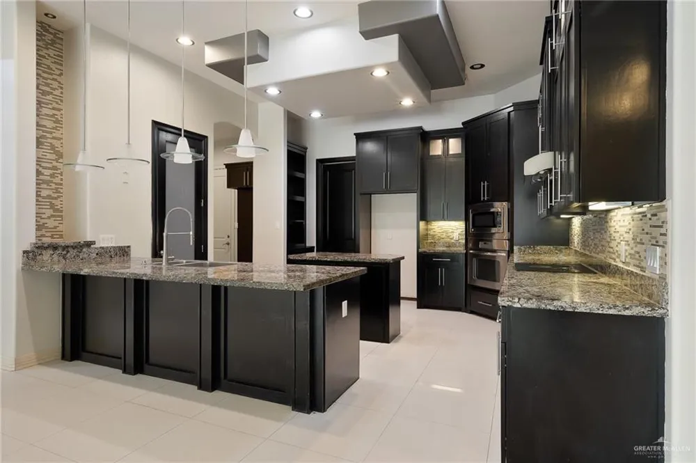 2505 Grand Canal Drive Mission, TX 78572