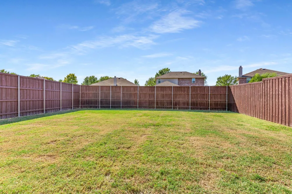2905 Meadow Bluff Drive Wylie, TX 75098