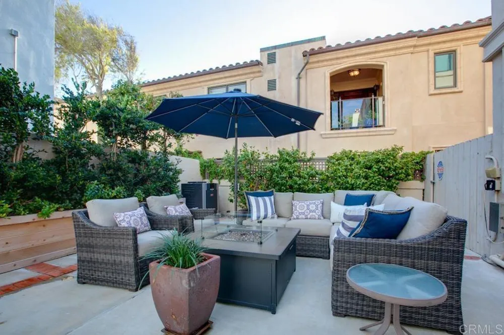 373 Coast Blvd #2 La Jolla, CA 92037