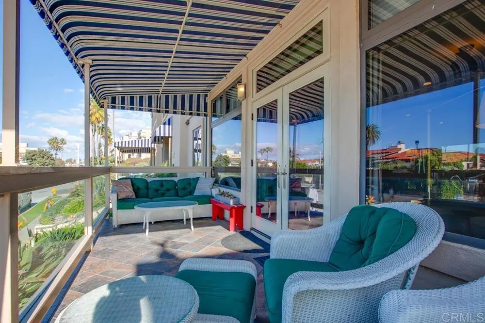 373 Coast Blvd #2 La Jolla, CA 92037