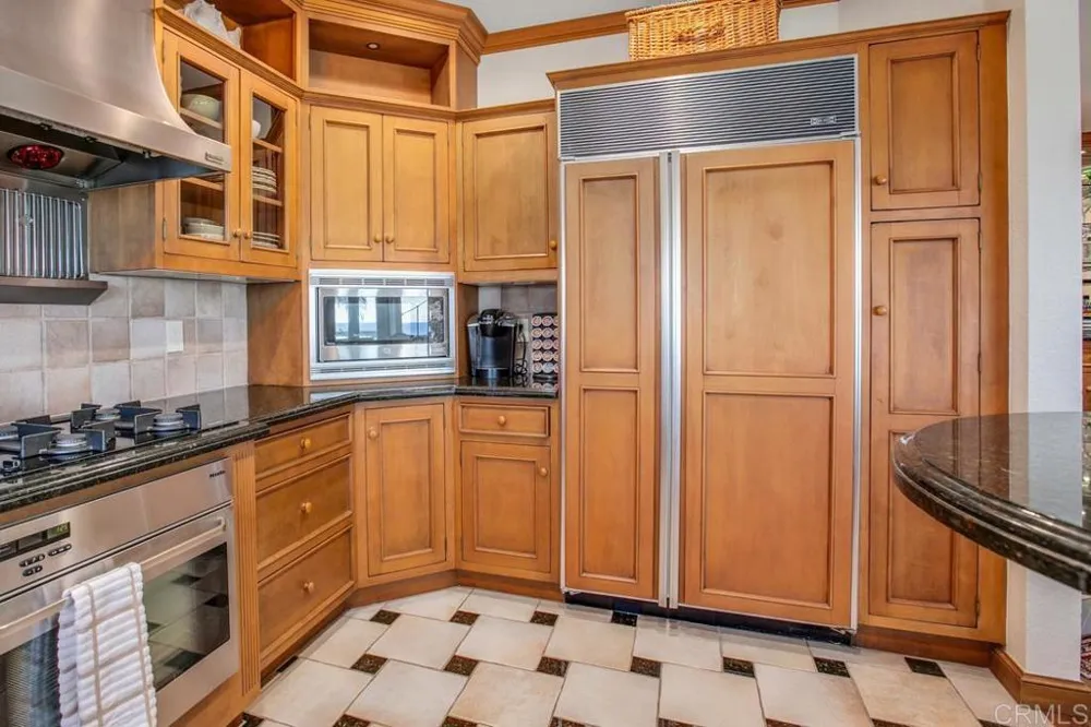 373 Coast Blvd #2 La Jolla, CA 92037