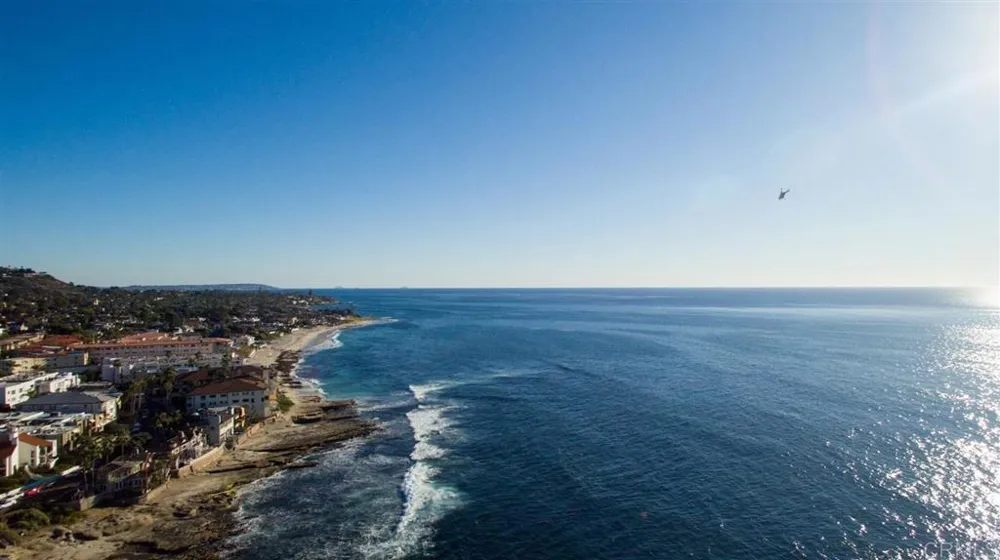 373 Coast Blvd #2 La Jolla, CA 92037