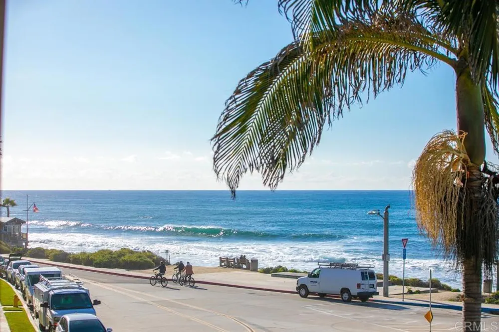 373 Coast Blvd #2 La Jolla, CA 92037
