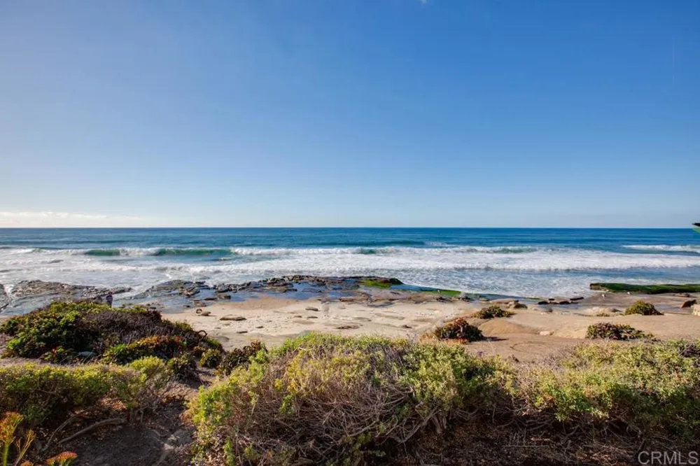 373 Coast Blvd #2 La Jolla, CA 92037
