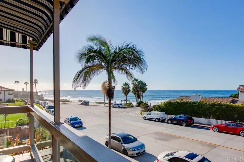 373 Coast Blvd #2 La Jolla, CA 92037