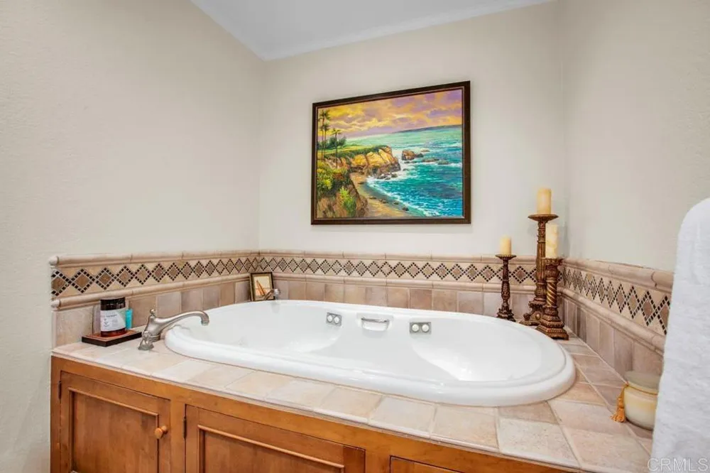 373 Coast Blvd #2 La Jolla, CA 92037