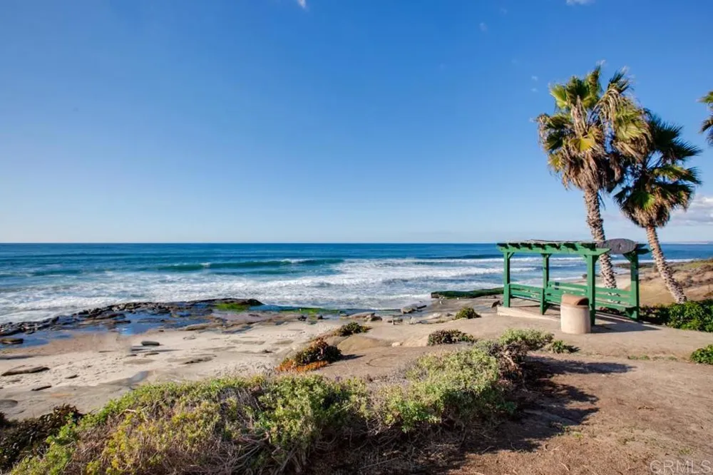 373 Coast Blvd #2 La Jolla, CA 92037