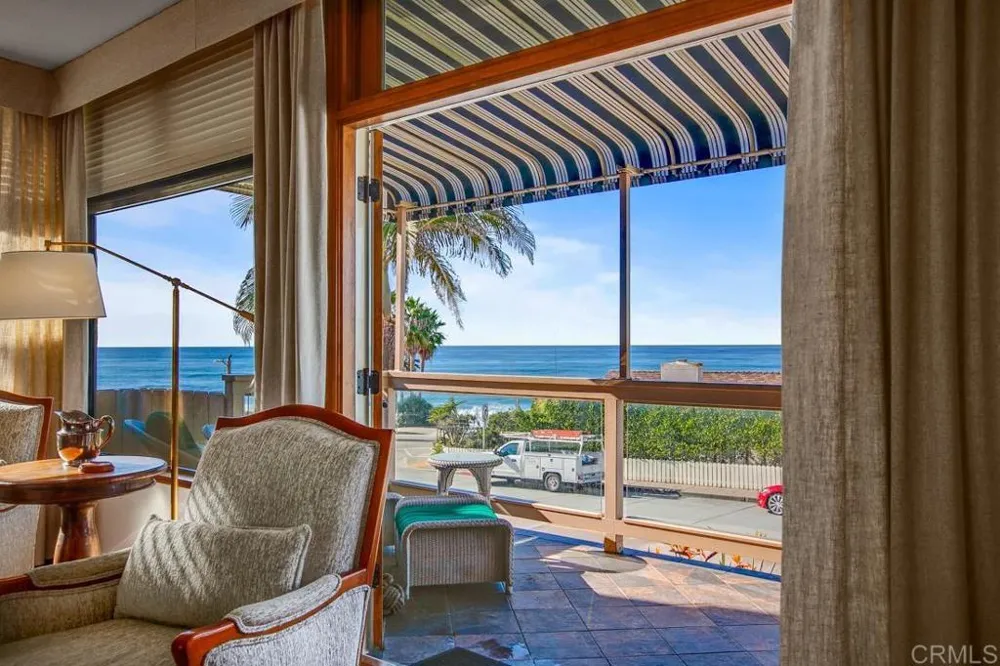 373 Coast Blvd #2 La Jolla, CA 92037