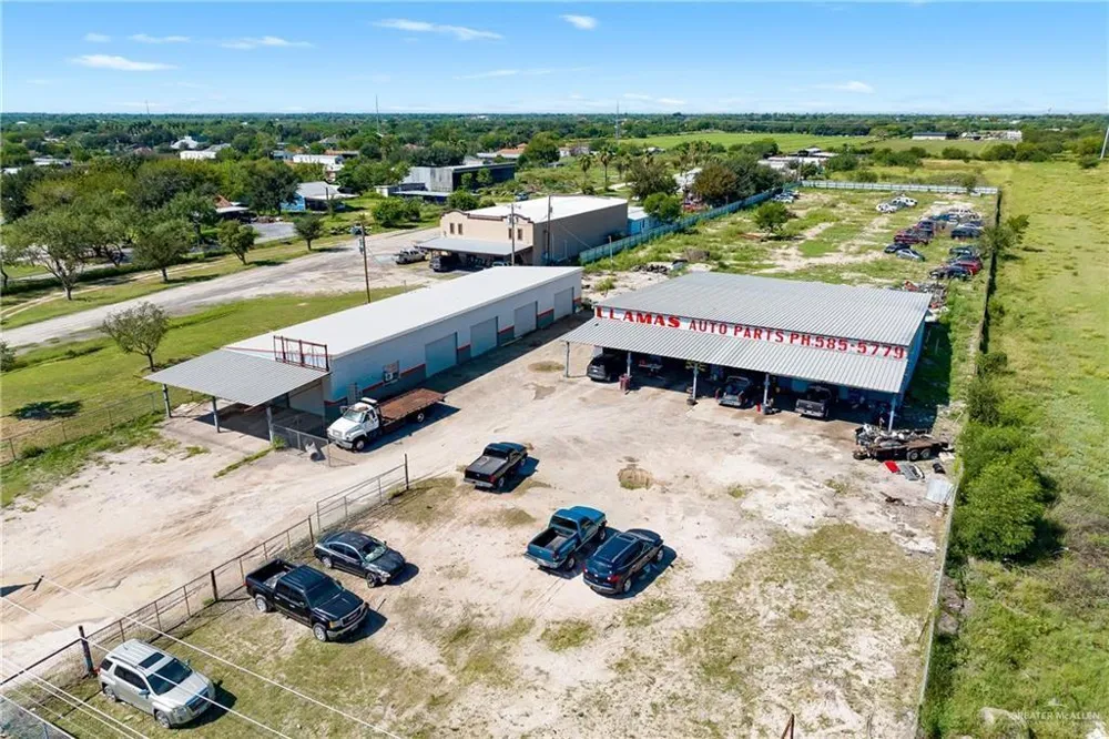 7705 La Homa Palmview, TX 78574
