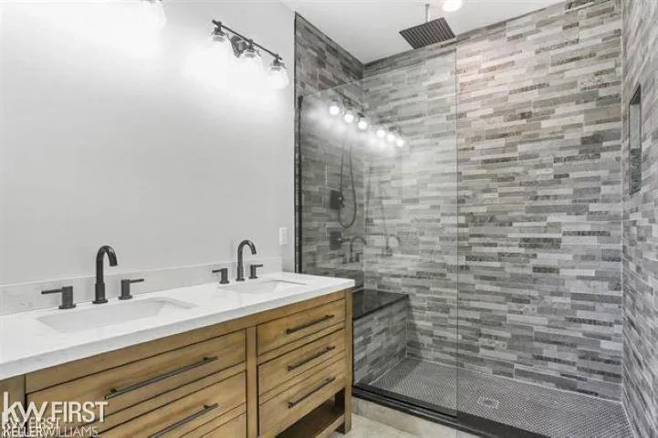 5177 Irish Road Richfield Township, MI 48423