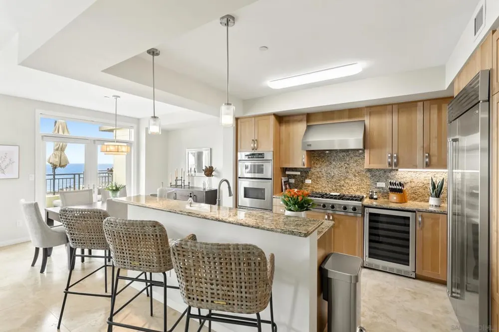 5420 La Jolla Blvd #B302 La Jolla, CA 92037