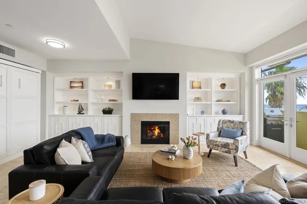 5420 La Jolla Blvd #B302 La Jolla, CA 92037
