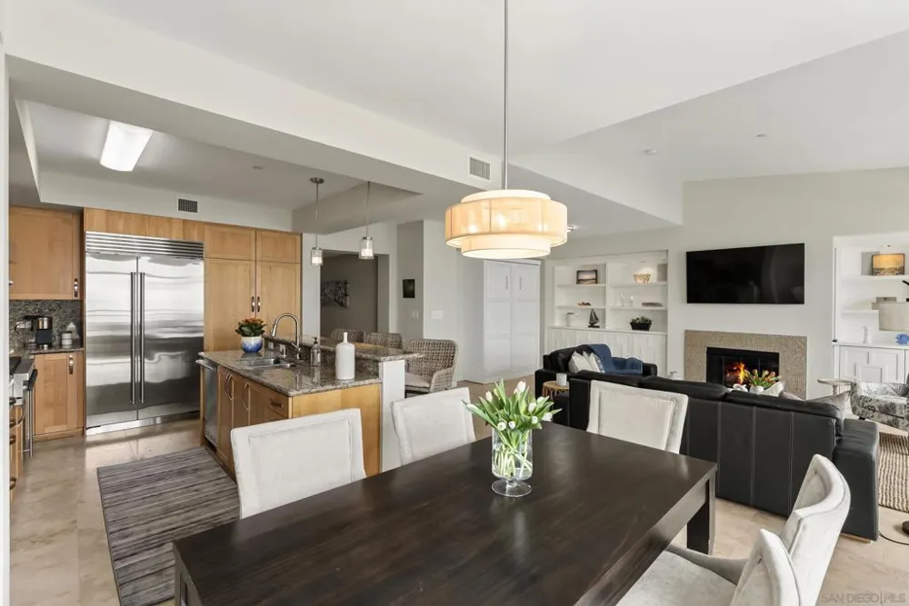 5420 La Jolla Blvd #B302 La Jolla, CA 92037