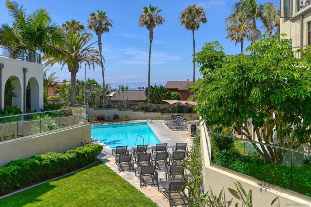 5420 La Jolla Blvd #B302 La Jolla, CA 92037