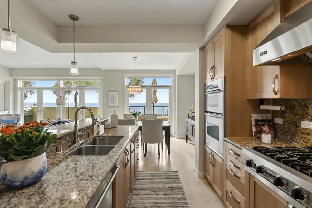 5420 La Jolla Blvd #B302 La Jolla, CA 92037