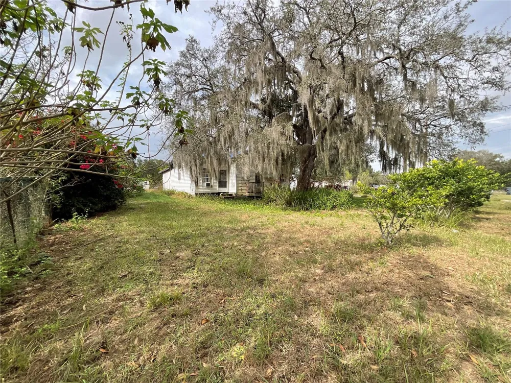 1701 SANFORD STREET Lake Wales, FL 33859