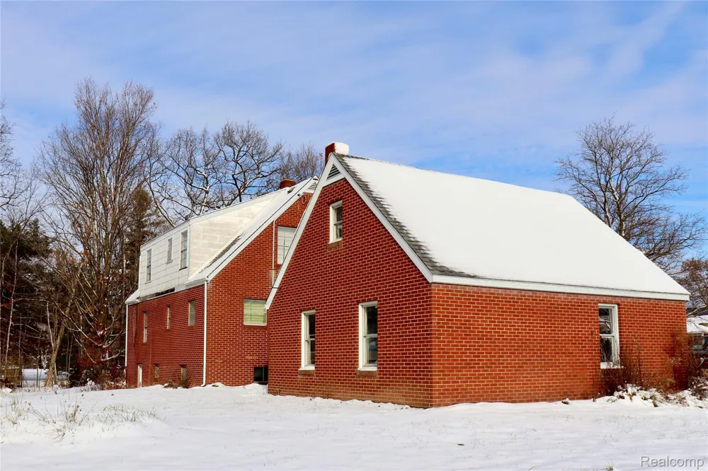 8410 Linden Road Mundy Township, MI 48473